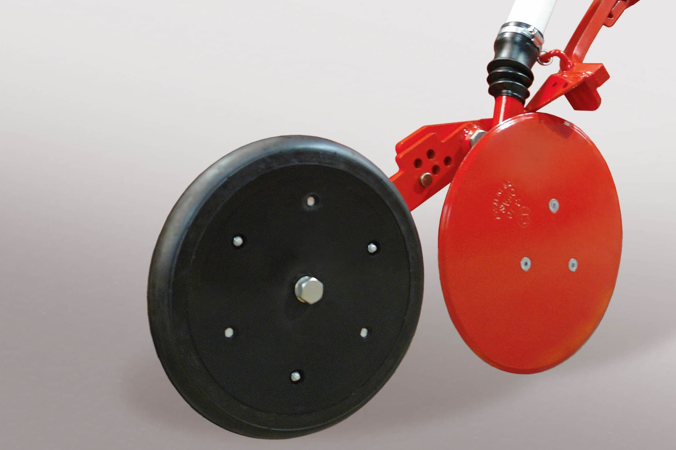 Depth control wheels on disc models - 